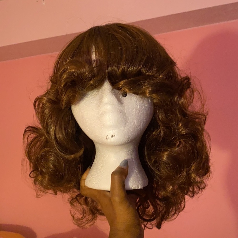 Honey Brown 16in Deep Wave Wig / Adjustable Straps